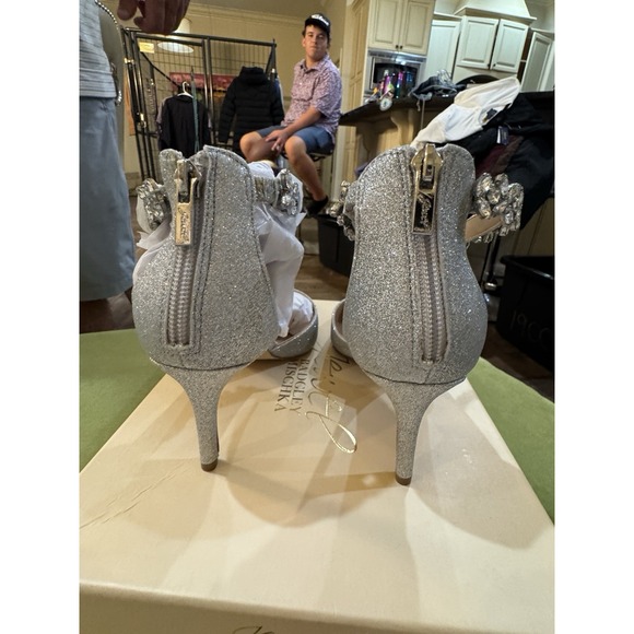 Jewel Badgley Mischka Maya Crystal Strap 2-Piece Pump Size 7.5 - Picture 7 of 11